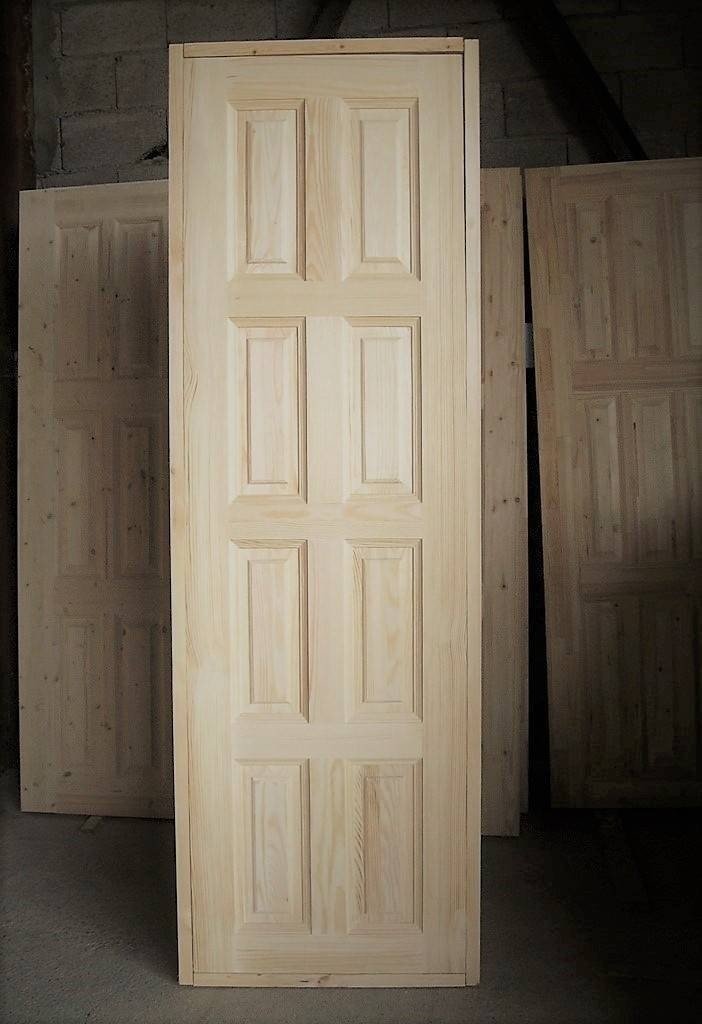 Двери из массива сосны