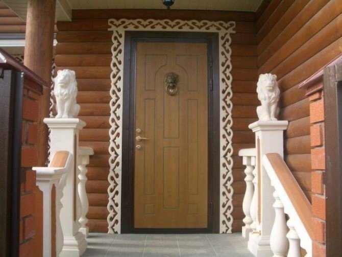 Деревянные входные двери для частного дома