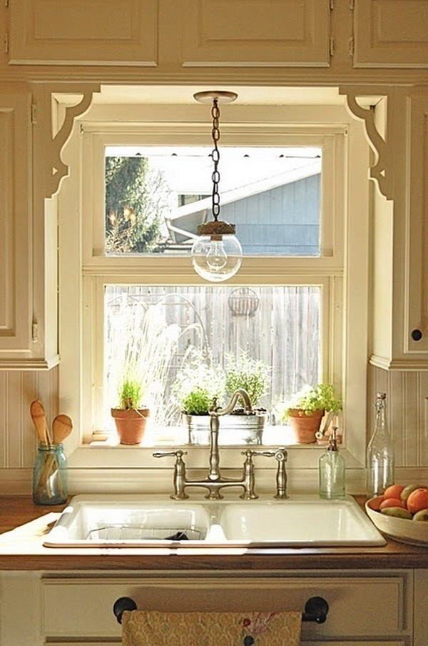 Имитация окна на кухне над раковиной