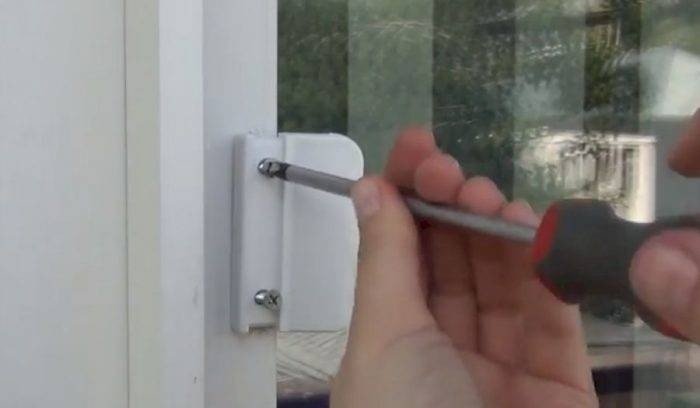 Ручка для балконной пластиковой двери
