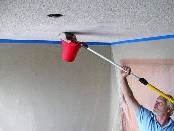 Покраска потолка водоэмульсионной краской своими руками валиком