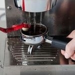 Как почистить кофемашину от кофейных масел?