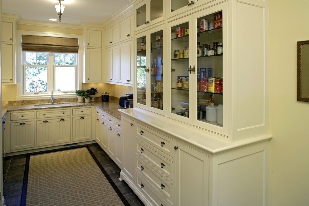 Кухонный гарнитур с буфетом без навесных шкафов