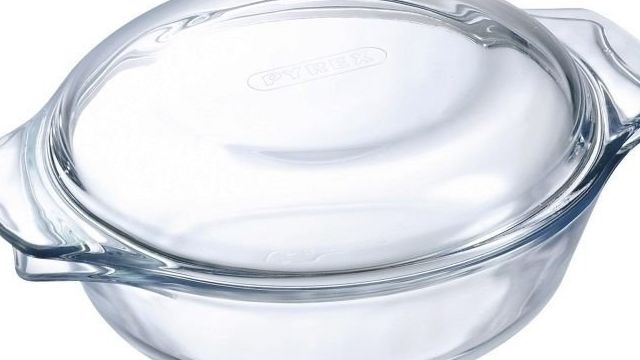 Стеклянная кастрюля: жаропрочные прозрачные кастрюли для газовых и электрических плит, модели из стекла для духовки, выбор набора