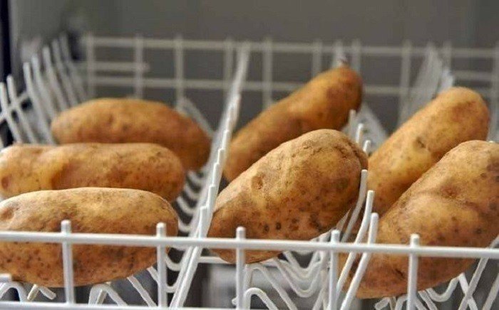 Oven-baked potatoes