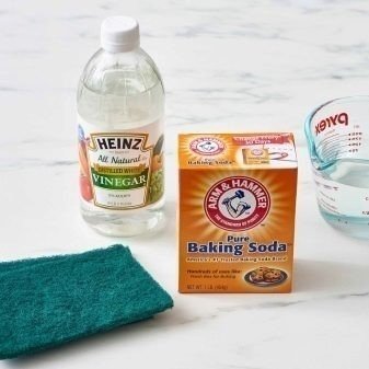 Does vinegar and baking soda clean shower head