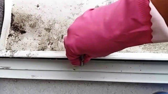 Смывка цементного раствора с пластиковых окон
