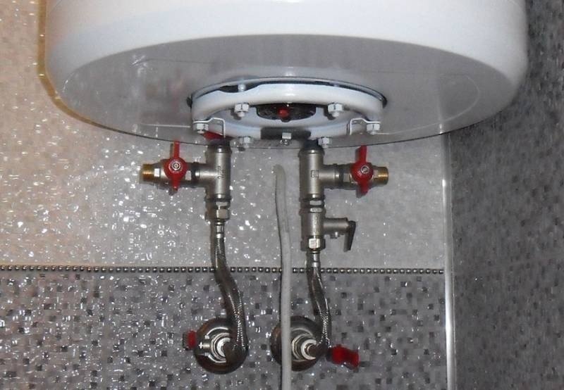 Нужно ли сливать воду из водонагревателя?