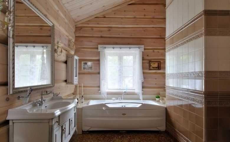 Интерьер ванной в доме из бруса