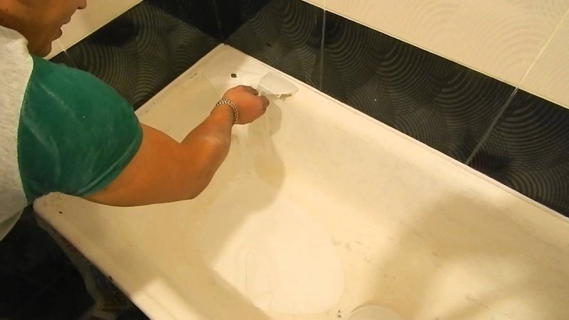 Зачистка и покрытие акрилом ванну