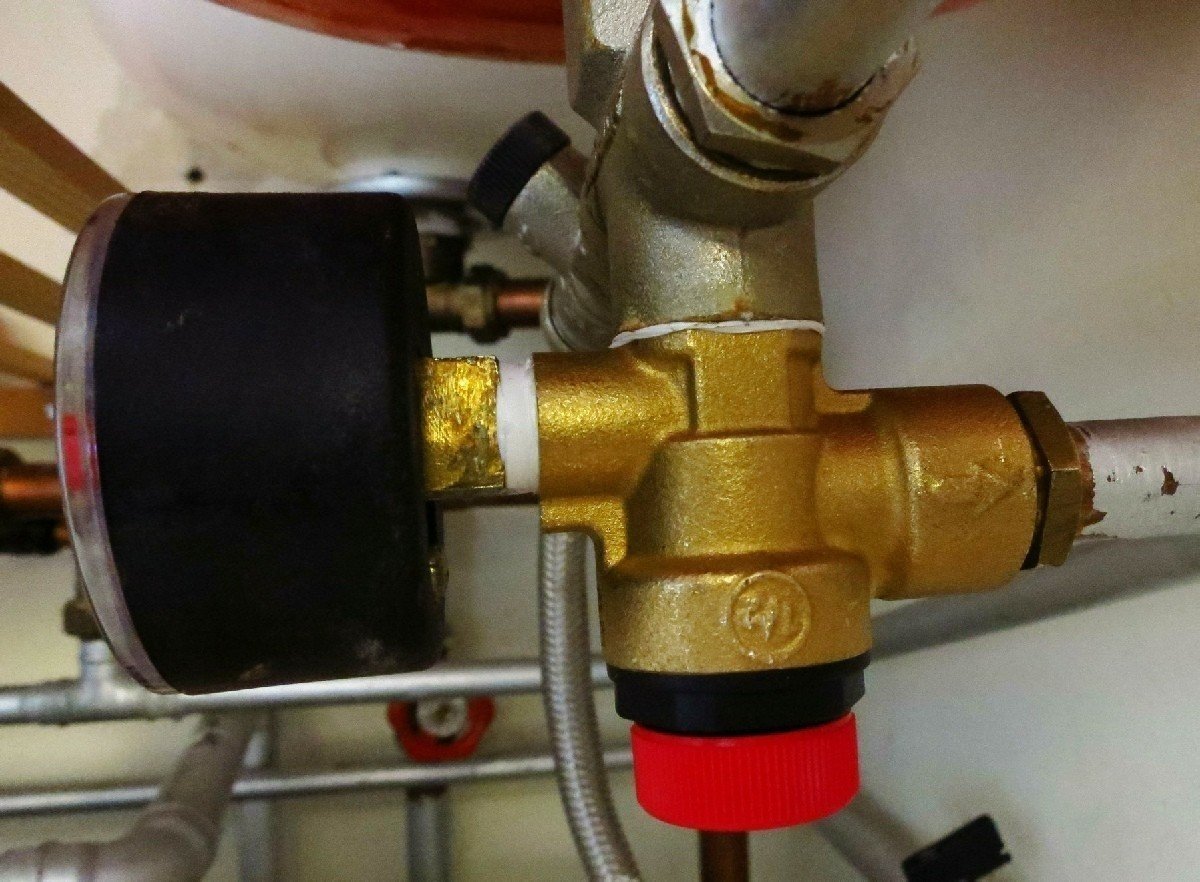 Клапан сброса давления в системе отопления