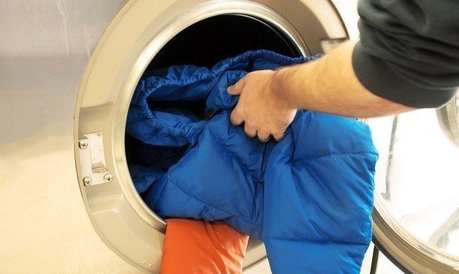 На каком режиме стирать пуховик в стиральной машине